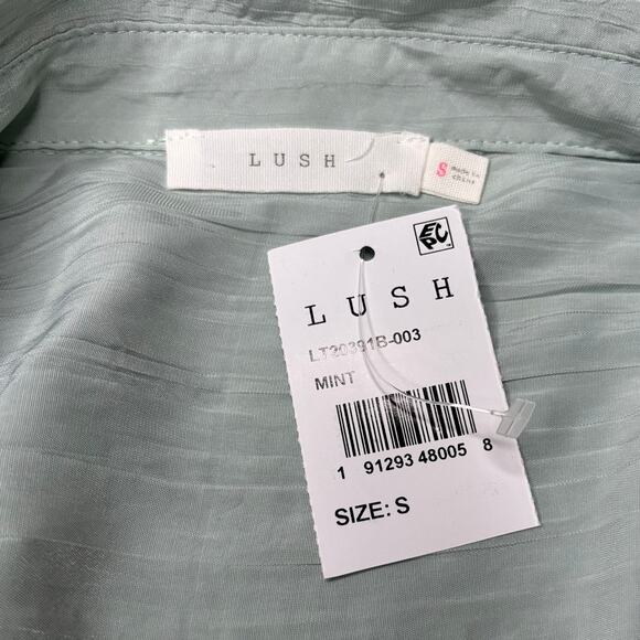 Lush Mint Green Cropped Short Sleeve Button Down Blouse Small - Picture 5 of 6